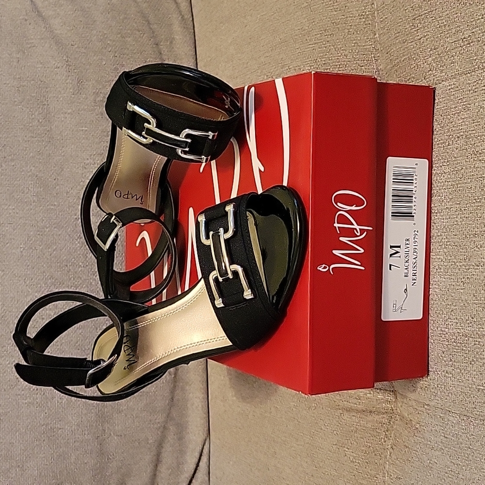 Women's strappy size 7 heels